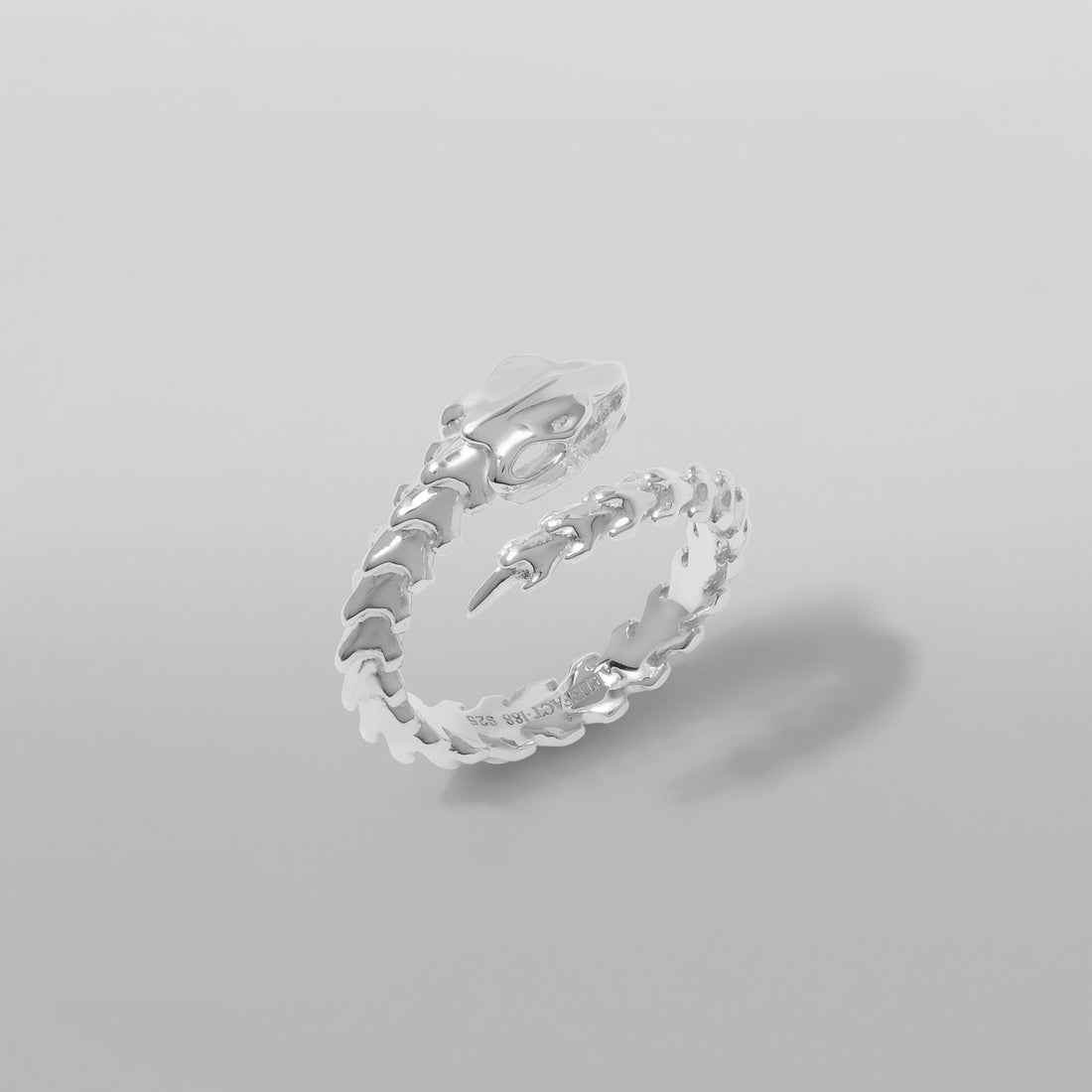 Vipera Ring
